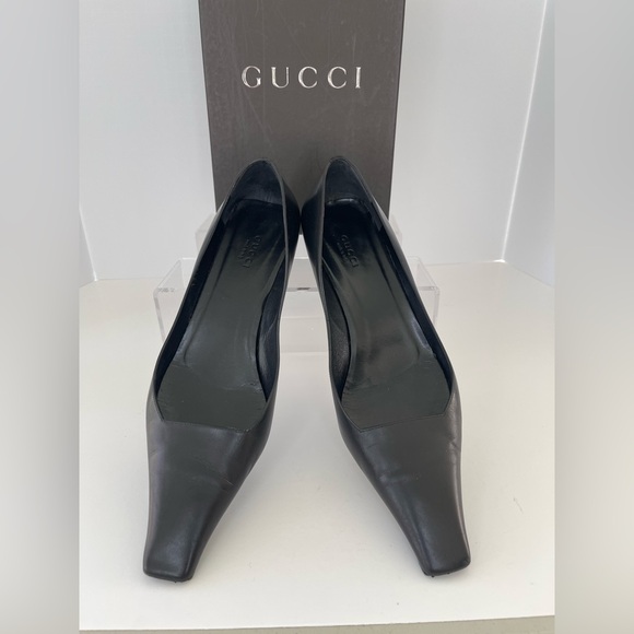 Gucci Black Leather Pumps Women's Size 8.5 Mint Condition - Picture 9 of 9